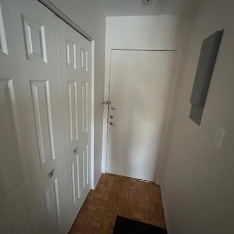 !|! LOGEMENT 4 1/2 À LOUER 1 475$ !!! LIBRE LE 1ER JANVIER 2026 - Photo 1