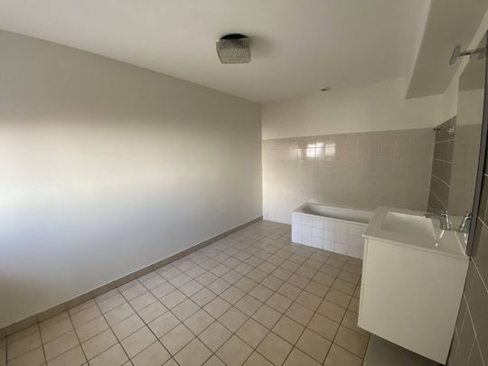 Location maison 4 pièces 85.73 m² à Valence (26000) - Photo 1