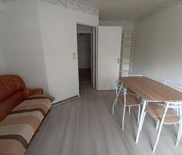 F2 meublé Rue Corot - Photo 2