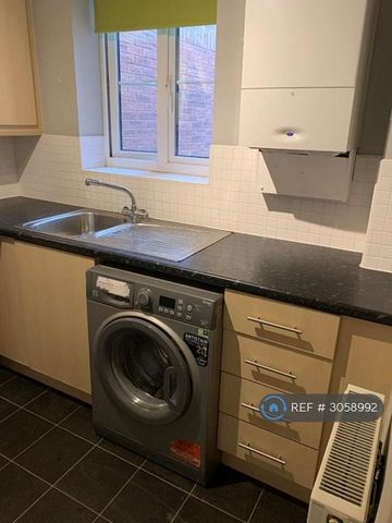 1 bedroom flat to rent - Photo 4