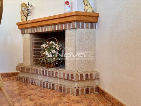 Sunny and cosy bungalow in La Zenia, Orihuela Co - Photo 3