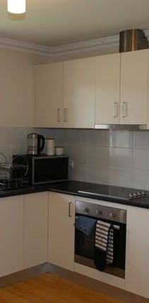 Charming 2-Bedroom Home in a Great Location - Photo 2