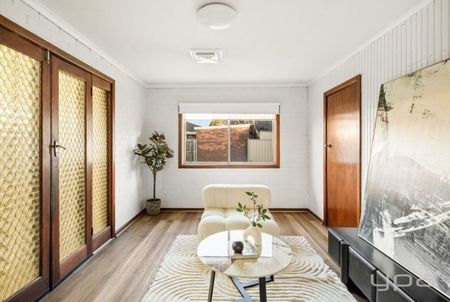 Sophisticated Charm, South Side Werribee - A Rare Find! - Photo 2