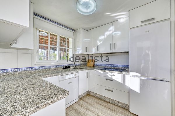 Alquiler de chalet adosado en Urbanizacion Residencial Sotoserena, 1 - Photo 1