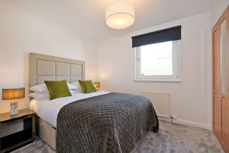 3 bedroom apartment to rent - Photo 5