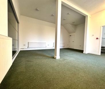 Chave Court Close, Hereford - Photo 4