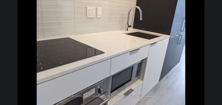 For Lease - 33 Helendale Avenue Unit# 907, Toronto, Ontario - Photo 3