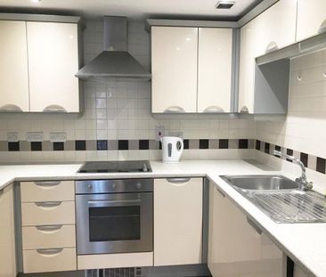 2 bedroom flat to rent - Photo 4