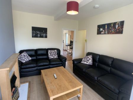 Harington Avenue, Tang Hall - P1616 - Photo 2