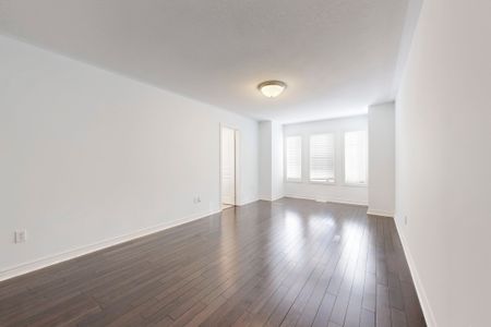 For Lease - 76 Rustle Woods Avenue, Markham, Ontario - Photo 3