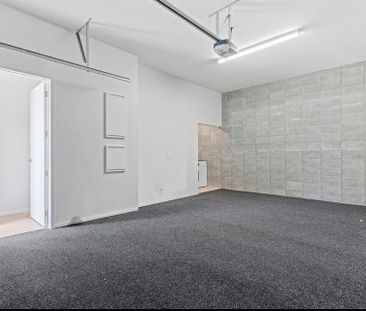 Brand-new Architect design 3-bedrooms in Brooklyn - Photo 2
