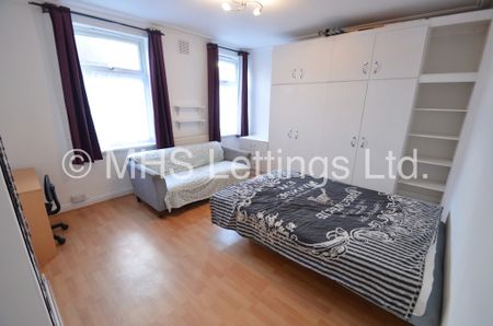 3 Bedroom Mid Terraced House for rent in Burley Lodge Road - Photo 2