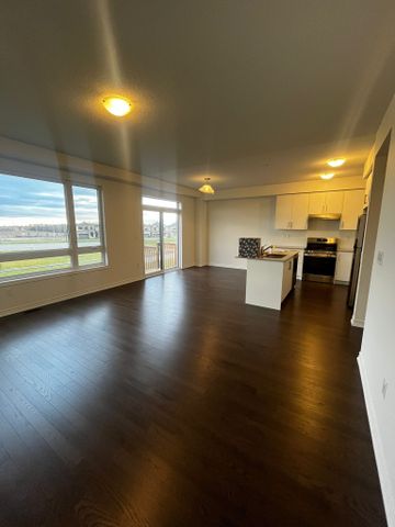 For Lease - 24 Phoenix Boulevard, Barrie, Ontario - Photo 5