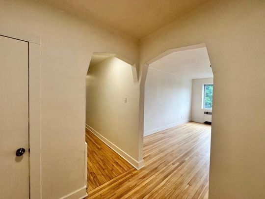 Appartement à louer - Montréal (Côte-des-Neiges/Notre-Dame-de-Grâce) (Côte-des-Neiges) Appartement à louer - Montréal (Côte-des-Neiges/Notre-Dame-de-Grâce) (Côte-des-Neiges) - Photo 1