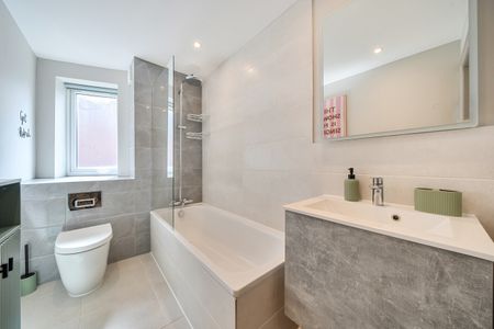 Waynflete Street, London, SW18 - Photo 4