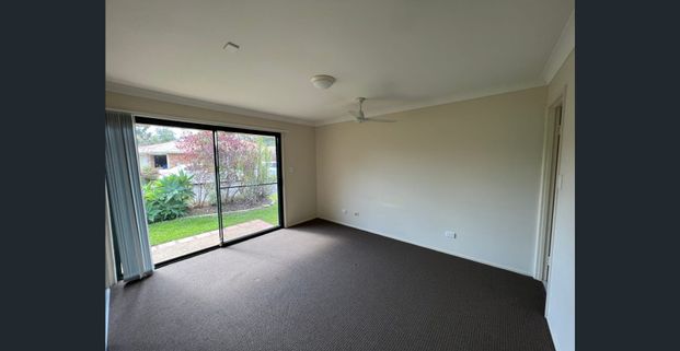 THREE BEDROOM HOME IN QUIET STREET - Photo 1