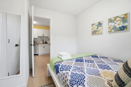 12 Avenue Northwest - Photo 4