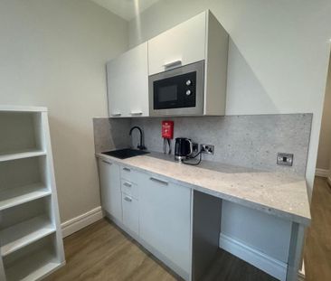1 bedroom property to rent - Photo 2