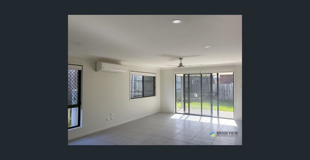 🏡 Freshly Updated & Beautifully Presented 3 Bedroom Dual Key Unit - Photo 1