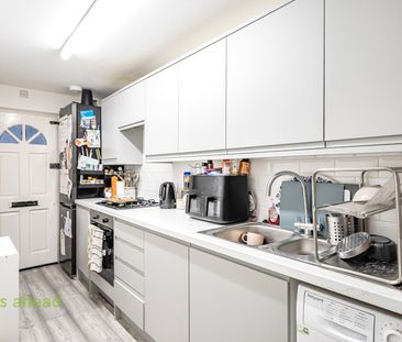 Addiscombe Road, Croydon, CR0 - Photo 2