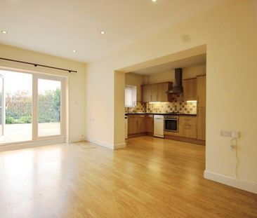 2 bedroom maisonette to rent - Photo 1