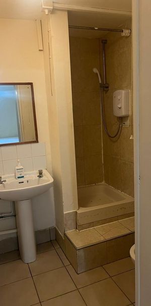 Studio to rent - Photo 2