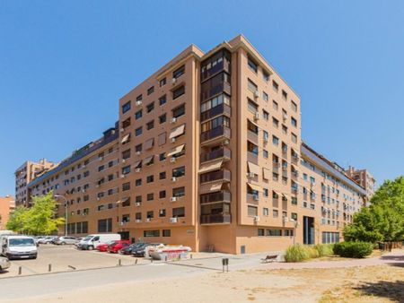 4 room luxury Apartment for rent in Madrid, Spain - Photo 5