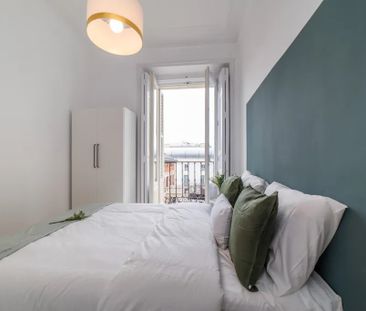 Calle de Santa Teresa, Madrid, Community of Madrid 28004 - Photo 4