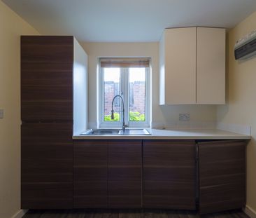 6 Bed Semi-Detached House, Radcliffe Mount, NG2 - Photo 6