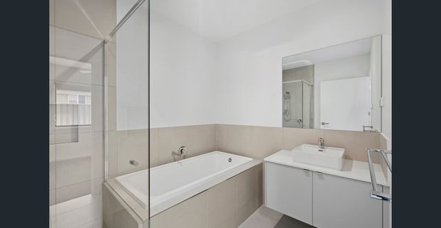 Newly Built 3 Bedroom, quality home. - Photo 1