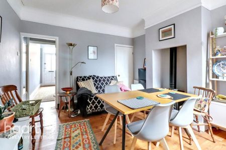 3 bedroom terraced house to rent - Photo 3