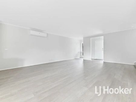“Modern, Spacious Townhouse! 8 Merchant Place Pakenham” - Photo 4