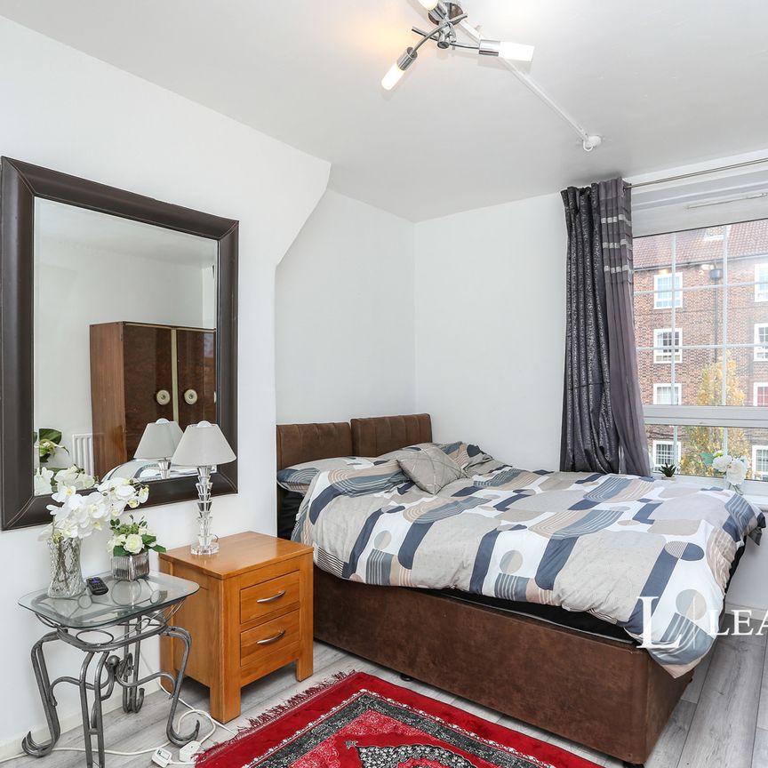 2 bedroom apartment to rent Barville Close, SE4 - Photo 1