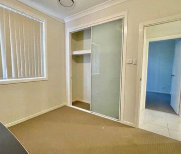 Edmondson Park - Photo 2