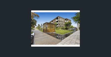 Top Floor 2-Bedroom, 2-Bathroom Apartment with Parking for Rent - Photo 5