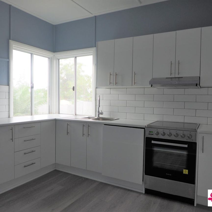 SPACIOUS EAST MOREE DELIGHT - Photo 1