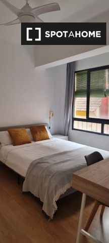 malaga, Andalusia 29008 - Photo 3