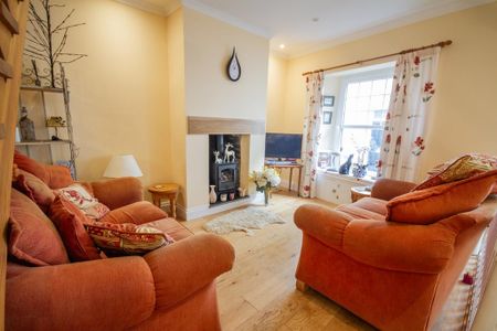 3 bedroom terraced house to rent - Photo 5