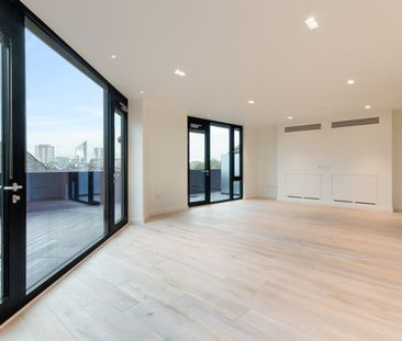 2 Bedroom Penthouse, Gensurco House, Rosebery Avenue, Clerkenwell EC1R - Photo 3