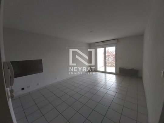 Location Appartement 2 pièces 38m² LE CREUSOT 71200 - Photo 1