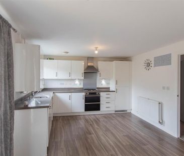 4 bedroom terraced house to rent - Photo 3