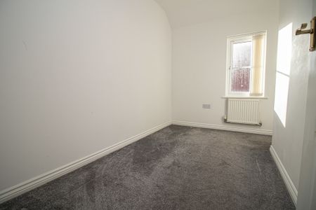 Watkins Square Llanishen, CF14 5FL, Cardiff - Photo 3