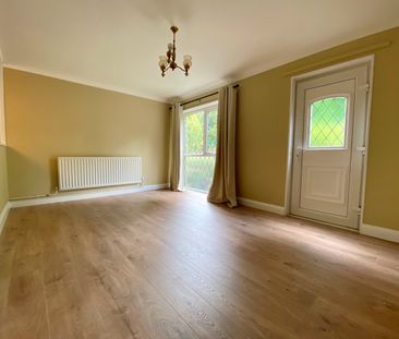 3 Bed Terraced House, Elmhurst Close, LS17 - Photo 1