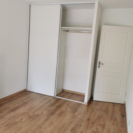 Location Appartement 2 pièces 39m² LA MOTTE SERVOLEX 73290 - Photo 2