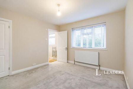 4 bedroom house to rent - Photo 3