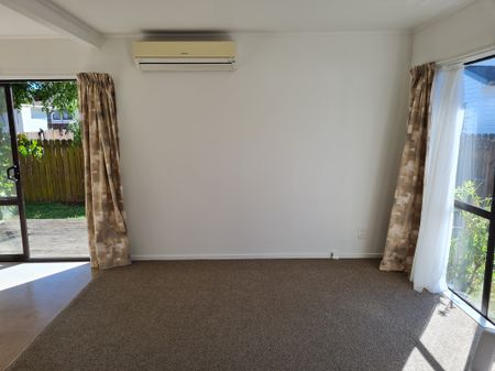 2/321 Weymouth Road, Weymouth - Photo 5