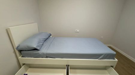 Piso de alquiler en Avenida de Los Guindos, Los Guindos - Parque Mediterráneo - Santa Paula - Photo 4