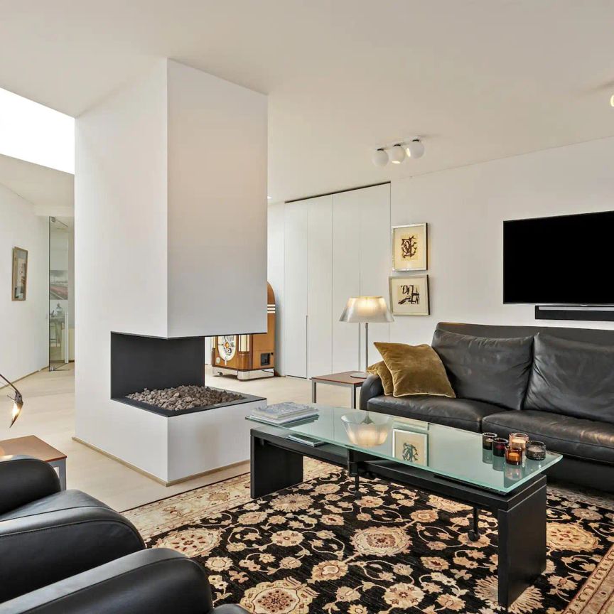 ANTWERPEN - Royale penthouse, gemeubeld, met panoramisch zicht op de Schelde, in een prestigieus gebouw. - Photo 1