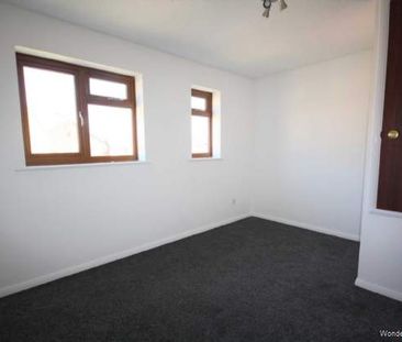 2 bedroom property to rent in Southend On Sea - Photo 2