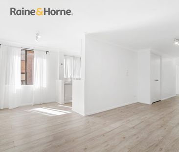 Style, Space & Location - Photo 4